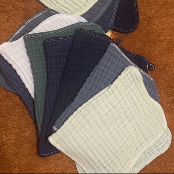 Bundle Bundle Bundle - Picture 2 of 3